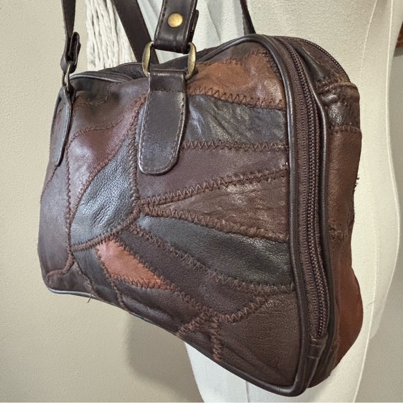 Vintage 90s Brown Leather Patchwork Shoulder Bag | Retro Boho Shoulder Tote - Picture 3 of 10